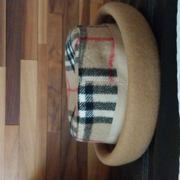 Hat - Picture 2 of 4